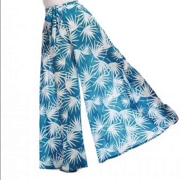 Collectif Pants - NWT Collectif Kiko Palm Print Trousers in Aqua